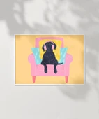 Çerçevesiz Poster Koltuğunda Keyif Yapan Dost thumbnail 2