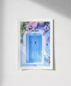 Çerçevesiz Poster Çiçeklerin Ardındaki Kapı thumbnail 1
