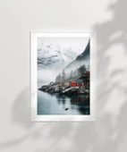 Çerçevesiz Poster Kırmızı Ev ve Sisli Dağlar thumbnail 2