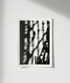 Çerçevesiz Poster Işık ve Gölgenin Dans thumbnail 1