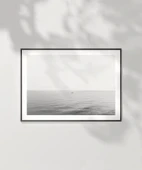 Çerçevesiz Poster Denizin Ortasında thumbnail 2