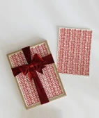 Çerçevesiz Poster Kırmızı Love Yazılı Tekrarlı Desen thumbnail 2