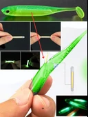 Eagenset İçine Fosforlu Glow Çubuk Işık Takılabilen Neon UV  Fosforlu Glow Yeşil Silikon Balık 1 adet 7cm Silikon yem + 1 adet Glow Çubuk thumbnail 1