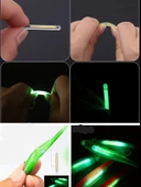 Eagenset İçine Fosforlu Glow Çubuk Işık Takılabilen Neon UV  Fosforlu Glow Yeşil Silikon Balık 1 adet 7cm Silikon yem + 1 adet Glow Çubuk thumbnail 2