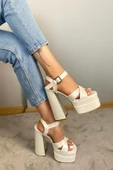 Kadın Elina Sedefli Beyaz Çapraz Bantlı 15 cm Platform Topuklu Ayakkabı - 1