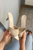 Kadın Moris Bej Rugan 7 cm İnce Topuklu Sivri Burun Terlik thumbnail 3