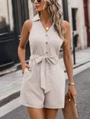 Kadın Sıfır Kollu Yakalı Düğmeli Belden Kuşaklı Kısa Keten Tulum - 2