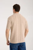 Erkek Polo Yaka Geometrik Desen Dokulu Bej Kısa Kollu Triko Tişört thumbnail 5