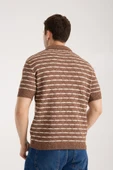 Erkek Polo Yaka Baklava Desenli Dokulu Kahverengi Kısa Kollu Triko Tişört thumbnail 5