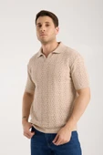 Erkek Polo Yaka Geometrik Desen Dokulu Bej Kısa Kollu Triko Tişört thumbnail 4