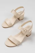 Esal Store Kadın Günlük Toka Detaylı Topuklu Ayakkabı Sandalet Bej thumbnail 4