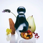 Kylie Jenner Cosmic 2.0 EDP 50ML Kadın Parfüm thumbnail 3