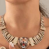 Özel Tasarım Aslan Figürlü Altın Kolye thumbnail 4