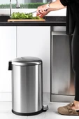 Bombe Kapaklı Çöp Kovası 30 LT Krom - İç Kısım Siyah - 1