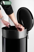 Paslanmaz Çelik Bombe Kapaklı Çöp Kovası 40 Litre Siyah thumbnail 5