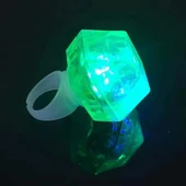 CEYLAN ADAM   Kristal Tasarımlı Led Glow Işıklı 3 Modlu Yeşil Yüzük 3.5 x 5 cm - 2