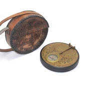 Deri Kılıflı Pirinç Pusula thumbnail 1