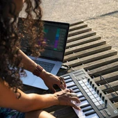 Launchkey Mini MK3 Midi Klavye - 4