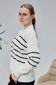 Kadın Polo Yaka Oversize Çizgili 4 Düğmeli Triko Kazak Ekru - 4
