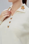 Kadın Polo Yaka Oversize Çiçek Nakışlı Triko Kazak Ekru thumbnail 11