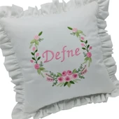 İsimli  Rococo Laruel Desenli Takı Yastığı Pembe işlemeli Fırfırlı Beyaz 40x40 cm - 2