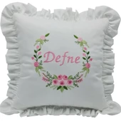 İsimli  Rococo Laruel Desenli Takı Yastığı Pembe işlemeli Fırfırlı Beyaz 40x40 cm - 1