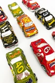 Sweetie Park My Car Mix 10 Adet Karışık Yarış Araba Figürlü Fındıklı Elvan Hediye Pralin Pinyata Çikolata 100 gr - 1