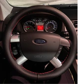 DİKİŞLİ DİREKSİYON KILIFI NOKTALI DERİ KIRMIZI DİKİŞLİ FO.R.D CONNECT FOCUS BU DİREKSİYON İÇİN thumbnail 1