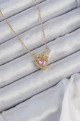 316L Çelik Zincir Altın Renk Pembe Zirkon Taşlı Fiyonklu Kalp Kolye - 1