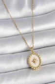316L Çelik Gold Renk Zincir Beyaz Mineli Kutup Yıldız İşlemeli Madalyon Model Kadın Kolye - 1