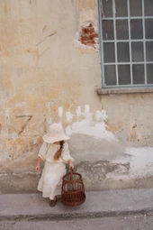 Bej Düşük Omuz Bluzlu Etek Takım thumbnail 7