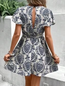 Kadın Kısa Kollu V Yakalı Beli Kuşaklı Desenli Sofya Elbise thumbnail 3