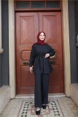 Belden Bağcıklı Büzgülü Kısa Tunik İkili Tesettür Eşofman Takımı - (38-46) - 71298 - Siyah thumbnail 1