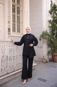 Gömlek Yaka Belden Yarı Bağcıklı Cepli Metal Düğme Detaylı İkili Tesettür Eşofman Takımı - (38-46) - 71293 - Siyah thumbnail 1