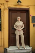 Gömlek Yaka Belden Bağcıklı Kısa Tunik İkili Tesettür Eşofman Takımı - (38-46) - 71299 - Bej thumbnail 2