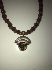 Metal Uçlu Kahve Boncuklu Kolye - 2