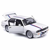 21100 Burago 1:24 BMW M3 1988 Model Araba thumbnail 4