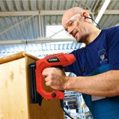 KOBB KBZ90 15-25mm Zımba ve 15-32mm Profesyonel Çivi Çakma Makinesi + 3000 adet Yedek Zımba ve Çivi thumbnail 5