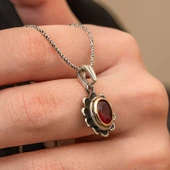 Lucky Life Gümüş Kırmızı Taşlı Çiçek Model Kadın Kolye thumbnail 2