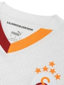 Galatasaray Orijinal Lisanslı 2024/25 5 Yıldızlı Beyaz Deplasman Forma + Şal Kaşkol Set Hediyelik Ahşap Kutulu thumbnail 7