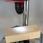 Elektrikli Tezgah Tipi Sütunlu Matkap Mandren 13 mm Dijital Ekran 720 W 2500 Rpm Lazerli Mengeneli thumbnail 6