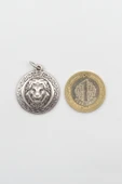 Kabartmalı Aslan Madalyon Kolye - Örme İthal Zincirli Unisex Gümüş Kaplama - 60 cm thumbnail 5