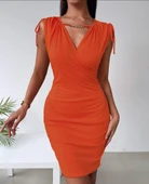 Kadın Kruvaze Yaka Büzgü Ve Zincir Aksesuar Detay Cepli Sandy Mini Elbise thumbnail 5