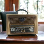 Nostaljik Görünümlü USB SD AUX Bluetooth Destekli Şarjlı Radyo RT-780 - 1