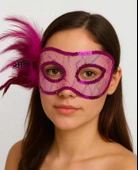 Fuşya Renk Yandan Tüylü Pul Payet İşlemeli Parti Maskesi 23x12 cm thumbnail 1