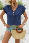 Lucky Life Kadın Kısa Kollu V Yakalı Düğmeli Keten Bluz thumbnail 9