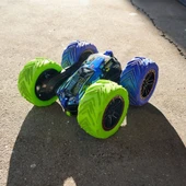 201105010 RC Dickie Uzaktan Kumandalı Akrobatik Cyber Flip Araç thumbnail 4