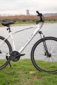 BİSAN 8500 TREKKİNG BİSİKLETİ 46 CM HİDROLİK DİSK 28 JANT 27 VİTES MAT BEYAZ LACİVERT - 4