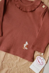 Çikolata Tavşan Nakışlı Fırfırlı Kız Üst thumbnail 5