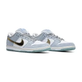 Nike Sean Cliver x Dunk Low SB Holiday Special thumbnail 5